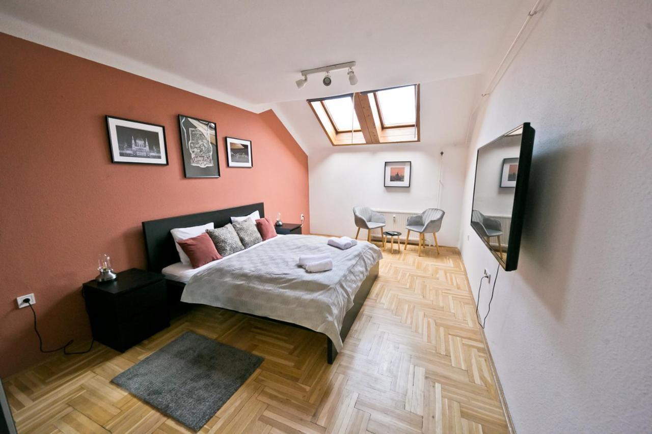 Dob Duplex Apartment Budapest